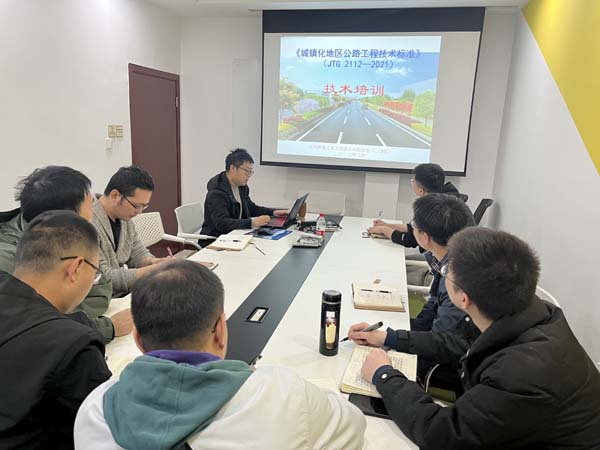 我公司開展常態化技能培訓 (4).jpg